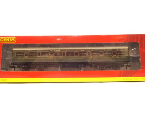Hornby R4297D Maunsell coach SR third class 2355. P&P Group 1 (£14+VAT for the first lot and £1+VAT for subsequent lots)Condi