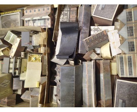 Two boxes of mixed buildings and accessories, all used. P&amp;P Group 3 (£25+VAT for the first lot and £5+VAT for subsequent 