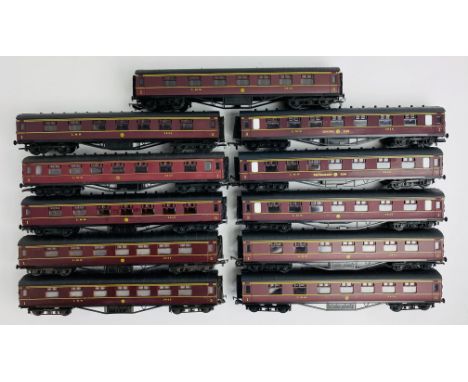 11x Airfix OO Gauge LMS P3 60' Comp Coached All Unboxed - P&amp;P Group 2 (£18+VAT for the first lot and £3+VAT for subsequen