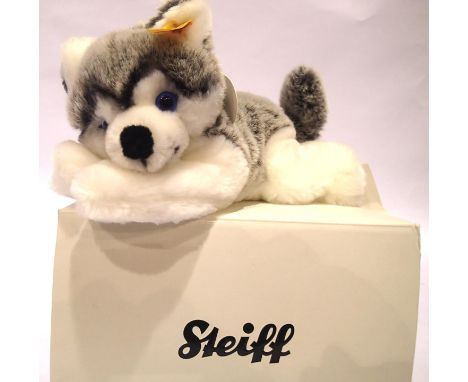 Steiff Husky, Bernie, 22 cm. P&P Group 1 (£14+VAT for the first lot and £1+VAT for subsequent lots)Condition Report: Excellen