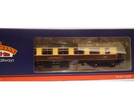 Bachmann 39-29013 Pullman First Parlour umber/cream Amethyst. P&P Group 1 (£14+VAT for the first lot and £1+VAT for subsequen