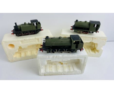 3x Tank Locomotives repainted green for spares or repair only in poly trays  - P&amp;P Group 1 (£14+VAT for the first lot and
