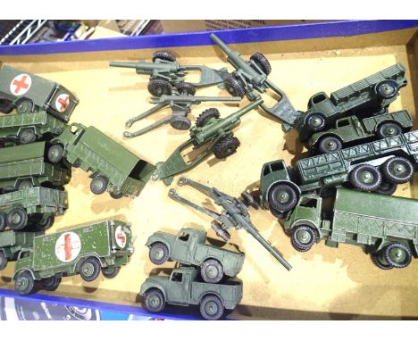 18x Dinky Toys Military Vehicles &amp; Guns Unboxed - P&amp;P Group 1 (£14+VAT for the first lot and £1+VAT for subsequent lo