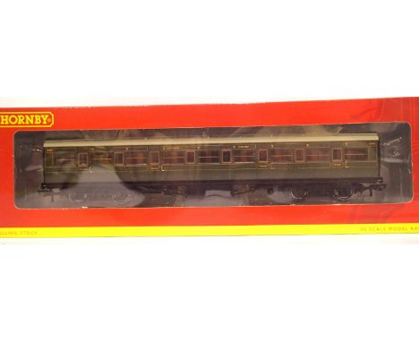 Hornby R4297E Maunsell coach SR third class 2351. P&P Group 1 (£14+VAT for the first lot and £1+VAT for subsequent lots)Condi