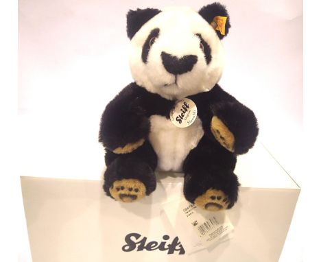 Steiff Panda, Manshli, 36 cm. P&P Group 1 (£14+VAT for the first lot and £1+VAT for subsequent lots)Condition Report: Excelle