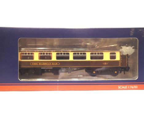 Bachmann 39-320A Pullman Hadrian Bar umber/cream. P&P Group 1 (£14+VAT for the first lot and £1+VAT for subsequent lots)Condi