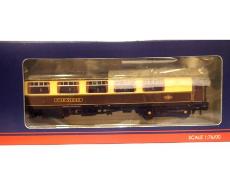Bachmann 39-310B Pullman second/parlour car no 349 umber/cream. P&P Group 1 (£14+VAT for the first lot and £1+VAT for subsequ