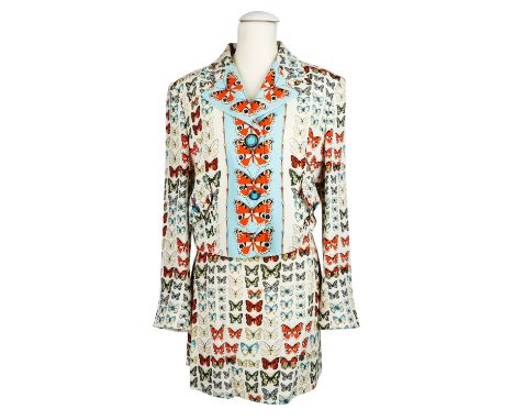 GIANNI VERSACE COUTURE BUTTERFLY VINTAGE Kostüm, Gr. ca. 36/38. Blazer und Rock mit All-Over Schmetterling-Motiven auf weißem