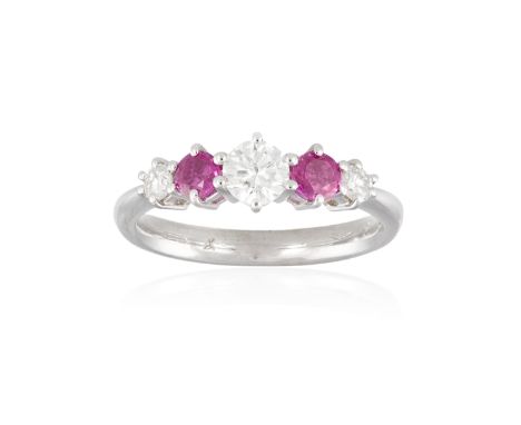 A RUBY AND DIAMOND RING, the central brilliant-cut diamond between to circular-cut rubies to further two brilliant-cut diamon