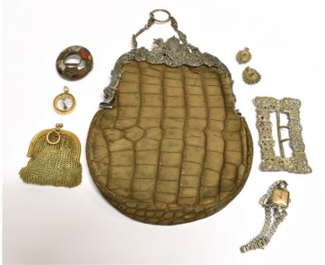 A COLLECTION OF EARLY 20TH CENTURY JEWELLERY AND TRINKETS to include a yellow metal mounted compass (faded marks), Scottish A