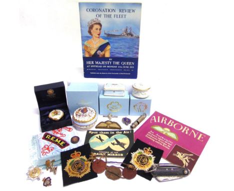 ASSORTED COLLECTABLES  comprising an enamel Comrades of the Great War lapel badge; a Coronation Review of the Fleet souvenir 