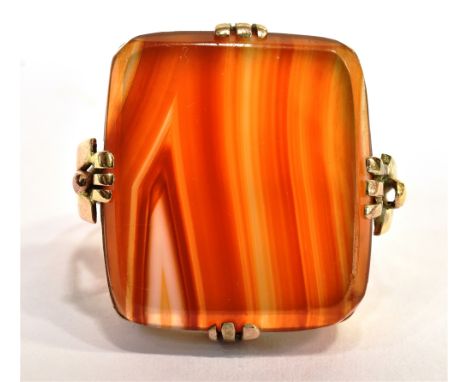 VINTAGE AGATE CLUSTER RING The ring set with an orange banded Agate stone measuring 1.8cm x 1.8cm M ½ weight 5.3g