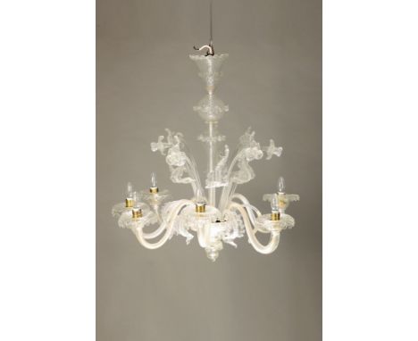 Großer Murano-Lüster, Italien, Mitte 20. Jh.,  farbloses Glas, 6-flammig mit 6 eingesteckten Blüten und 12 eingesteckten Blät