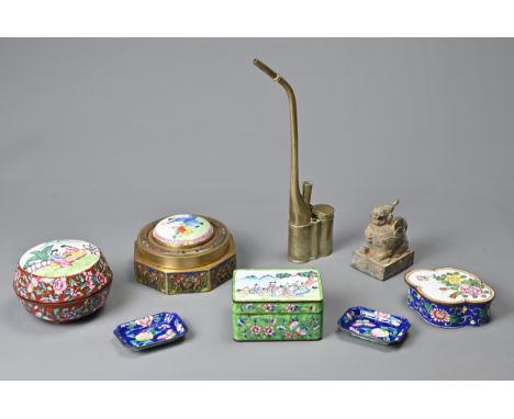 A GROUP OF VINTAGE CHINESE ITEMS, 20TH CENTURY. To include a pak tong water pipe; Five Canton enamel boxes and covers with di