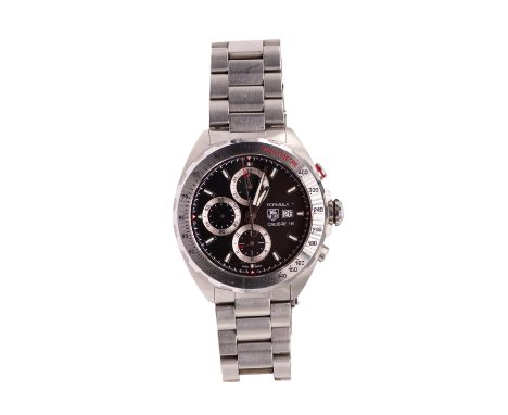 Tag Heuer: a Gentleman's steel cased Formula 1 automatic Chronometer wristwatch, comprising a black dial with applied baton i