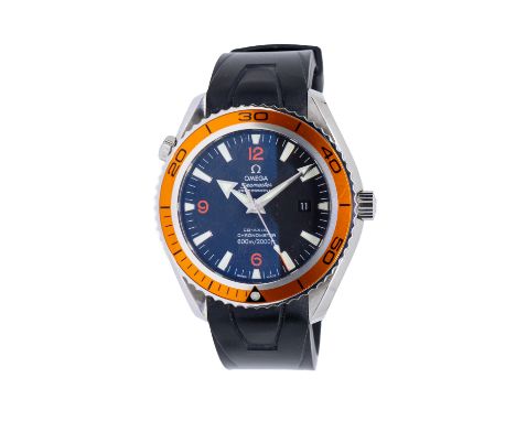 Omega: a Gentleman's steel cased Seamaster Professional Planet Ocean automatic Chronometer wristwatch, comprising a charcoal 