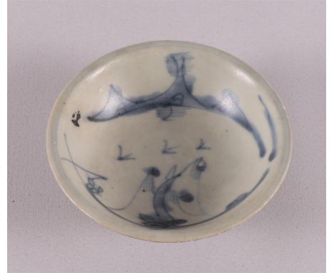 A blue and white porcelain bowl on a stand ring, China, shipwreck find, 17th century. Blue underglaze landscape decor, h 4 x 