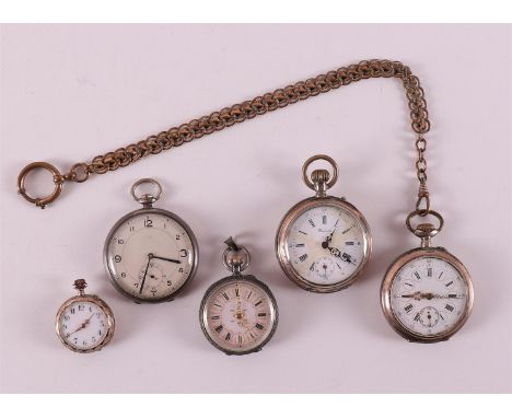 Five various silver pocket watches and one watch chain, around 1900, to. 6x (defects).