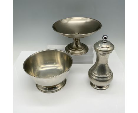 Fantastic collection of silver toned tableware that includes a Pewter bowl with a Woodbury Pewter backstamp, a pedestal tray,