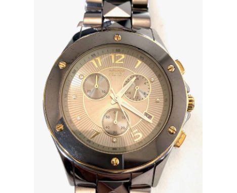 Alexander Milton Herrenarmbanduhr Titanium Ceramic Quarz. Mit orig. Box, Ersatzelement und Unterlagen.Die Uhr läuft und ist i