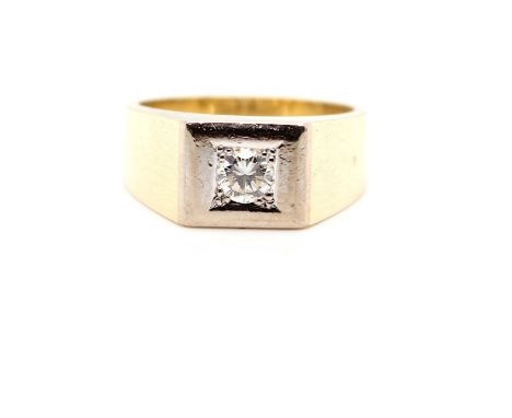 Ring aus 585er Gelb- / Weißold mit einem Brillanten, ca. 0,38 ct, VVS - VS, I - J.Gewicht: 10,6 g, Größe: 61, 19,4 mm / Ring 