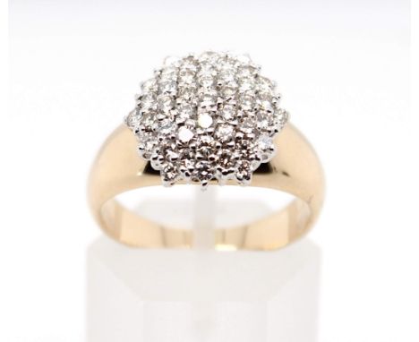 Ring aus 585er Gelb-Weißgold mit 43 Brillanten, ges. ca. 1,0 ct, VVS - VS, I - J.Gewicht: 6,3 g, Größe: 58, 18,5 mm / Ring in