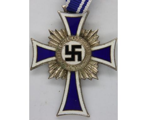 WWII German Third Reich Mothers Cross in silver. P&amp;P Group 1 (£14+VAT for the first lot and £1+VAT for subsequent lots) 