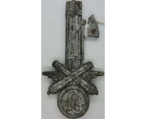 WWII Italian Fascist 11th Fez badge. P&amp;P Group 1 (£14+VAT for the first lot and £1+VAT for subsequent lots) 