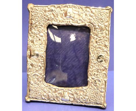 Hallmarked silver Edwardian easel back photograph frame 18 x 22 cm, picture size 9.5 x 13.5 cm. P&amp;P Group 1 (£14+VAT for 