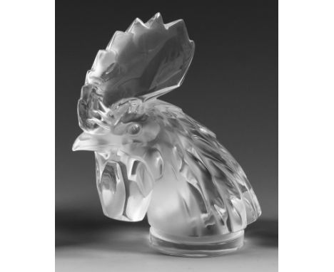 Farbloses Kristallglas, in die Form geblasen, geschliffen, teilw. satiniert und poliert. Modell-Nr. 1137. Entw. René Lalique,