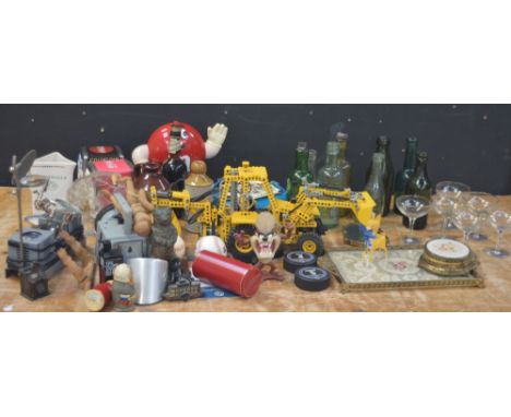A collectors' lot comprising set of six Babycham glasses, vintage bottles, a Lego digger, vintage optical instruments etc.