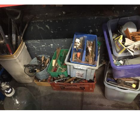 A large amount of tools (approx 8 boxes)  