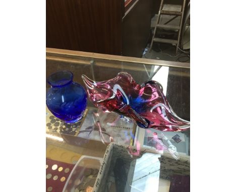 A vintage Murano 32cm centrepiece and heavy blue vase with cut decoration  Good condition
