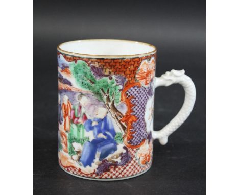 CHINESE FAMILLE ROSE 'MANDARIN' TANKARD Qinglong period, brightly painted with various figures in conversation and with build