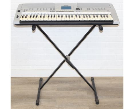 Vintage Yamaha PSR- S500 keyboard and stand 