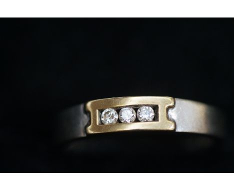 9ct Gold 3 diamond ring 