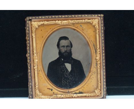 Victorian framed portrait of a gentleman 