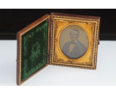 Victorian cased portrait of a Elderly gentleman 