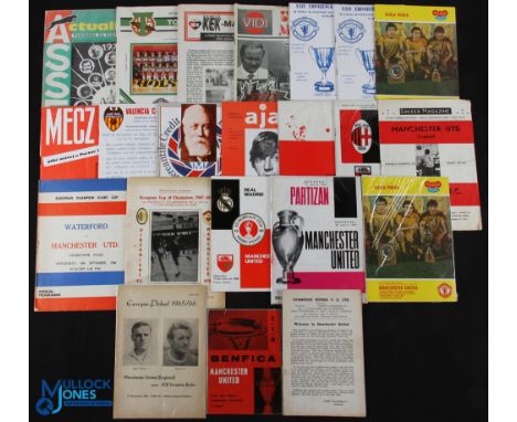 Collection of Manchester Utd European Cup aways 1957/58 Shamrock Rovers (covers missing), 1965/66 Benfica, Vorwarts, Partizan