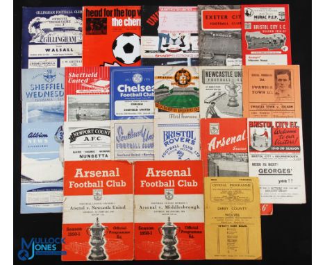 Collection of football programmes to include 1946/47 Wolves v Derby County, 1949/50 Arsenal v Blackpool, Bristol City v Bourn
