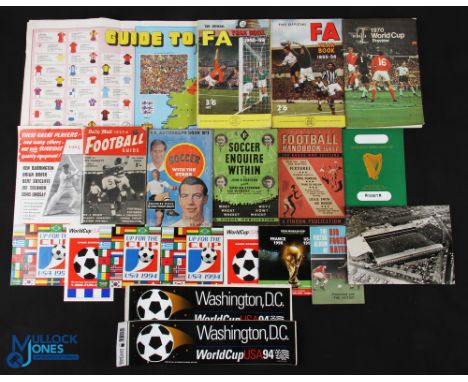 Football Collectable Books and Ephemera - a selection to include 1953 Daily Mail Football Guide, FA autograph book No.1 Socce