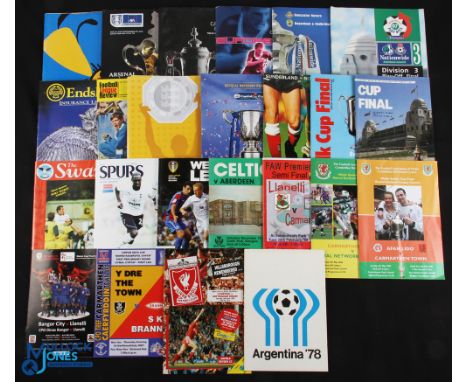 Collection of football programmes 1977 Argentina v England at Boca Juniors 12 June 1977, 1999 Champions League final Bayern M