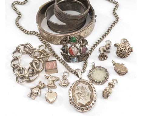 ASSORTED SILVER &amp; OTHER JEWELLERY, including curblink charm bracelet with 10x charms (most loose), unmarked white metal l