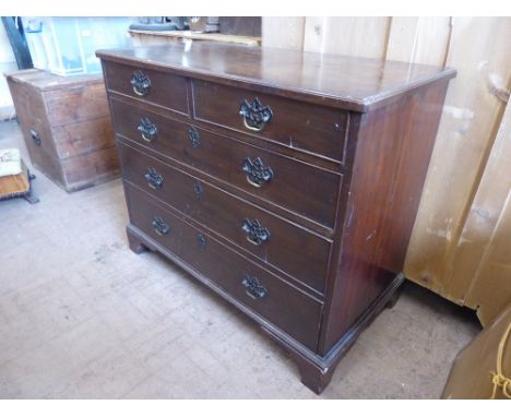 A Mahogany Chest of Drawers, two short and three graduated long drawers on bracket feet, swan neck handles, approx 93 x 45 x 
