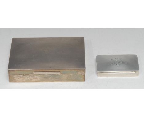 An Elizabeth II rectangular silver rectangular cigarette box, hinged cover, cedar lined, 14.5cm wide, Birmingham 1962; an Edw