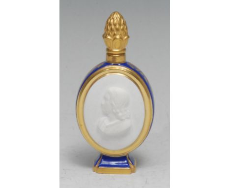A Lynton oval scent bottle, applied with bisque cameo portrait profiles within gilt borders, the gros bleu sides gilt with ac