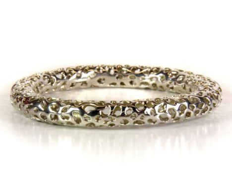 A boxed Rachel Galley designer white metal bangle, internal Dia. 6.5cm.