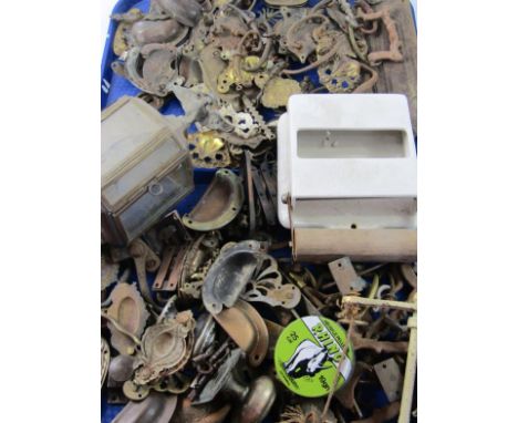 Restoration materials, doors handles, clock keys, plate backs, plate back handles, 9.5cm wide, part lantern, door handles, an