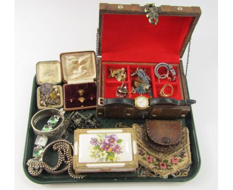 Jewellery and effects, etc to include modern porcelain finished jewellery cask, 12cm wide, bead work purse, small jewellery n