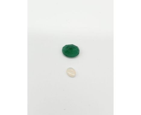 2 Gemstones GLI and GJSPC Certified;3.90cts green natural emerald (beryl)0.27cts white natural opal 